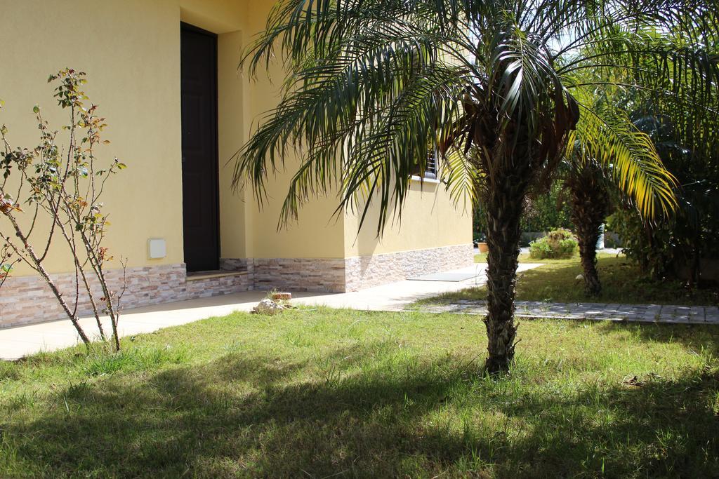 Casa Vacanze Roccella Beach Campofelice Di Roccella Exterior foto